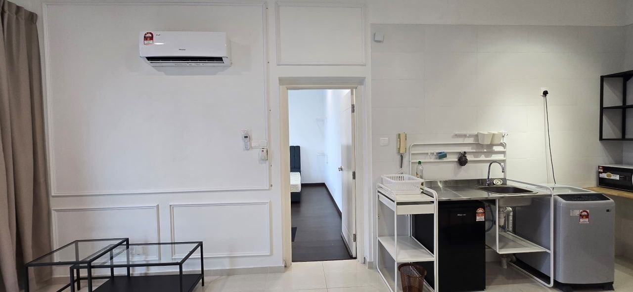 6240233219760524703_121