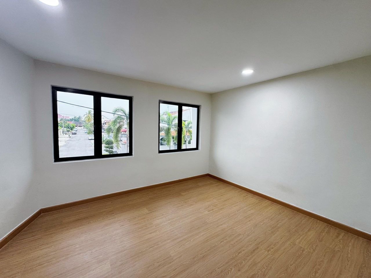 6156658589313996815_121