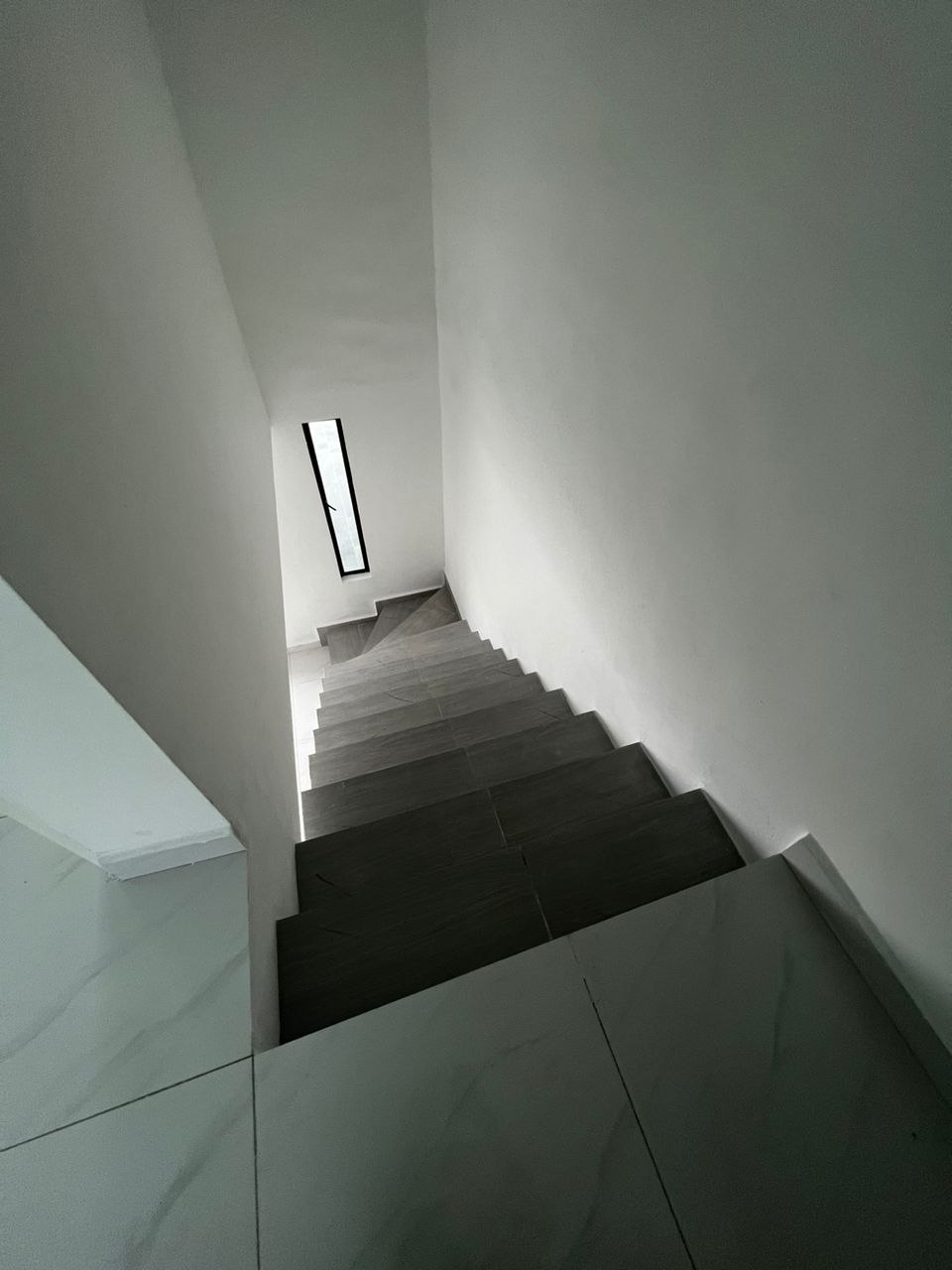 6141007436429596318_121