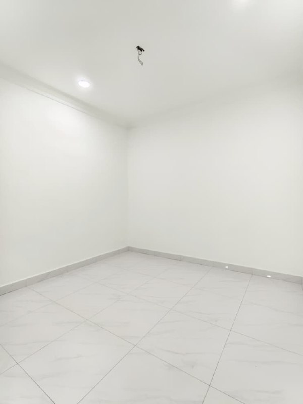 6163179423411147170_120